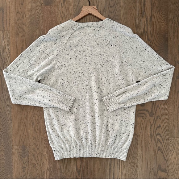 SOLD Club Monaco Sporty Donegal 100% Cashmere Crew Sweater Heather Grey Medium - Picture 8 of 9